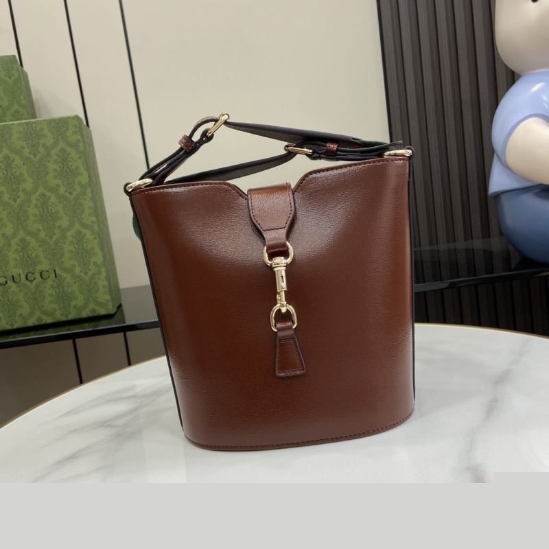 G*u*i bucket bags